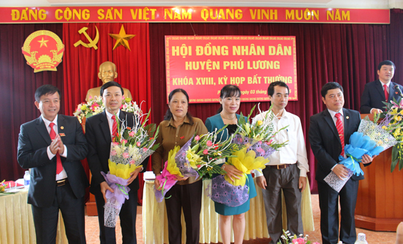 Kiện toàn chức danh Chủ tịch, Phó Chủ tịch UBND huyện Phú Lương